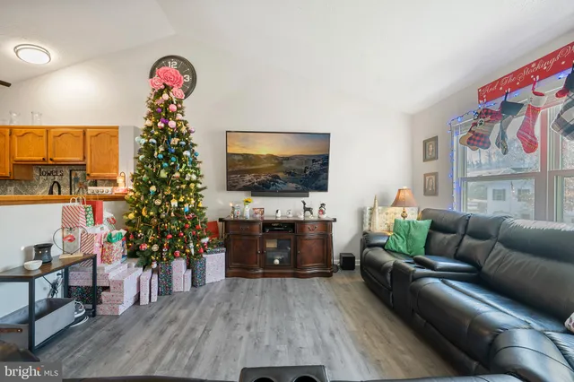 $425,000 | 6585 11th Street, Chesapeake Beach, MD 20732