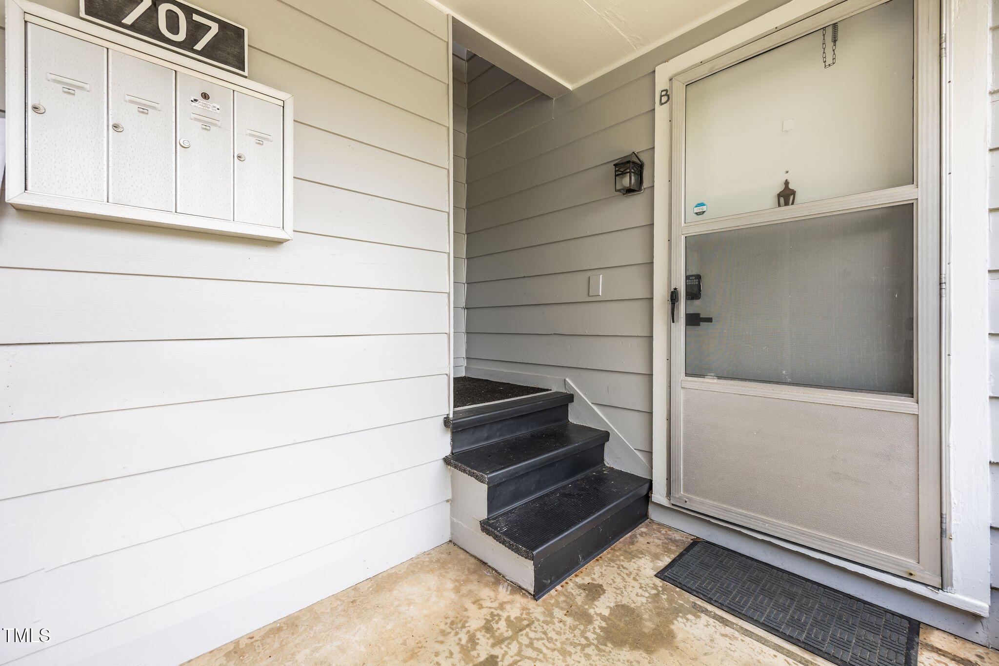 707 Daniels Street, Unit B Raleigh, NC 27605 - Photo 2 of 22 a view of entryway with wooden floor