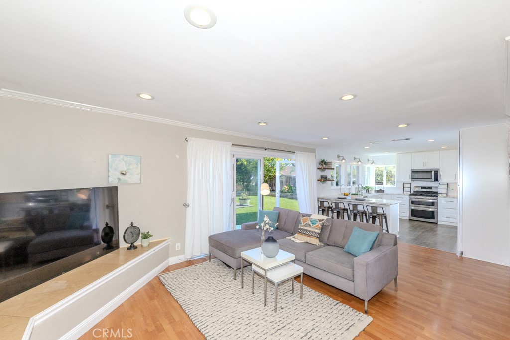 14872 Braeburn Road Tustin, CA 92780 - Photo 13 of 58