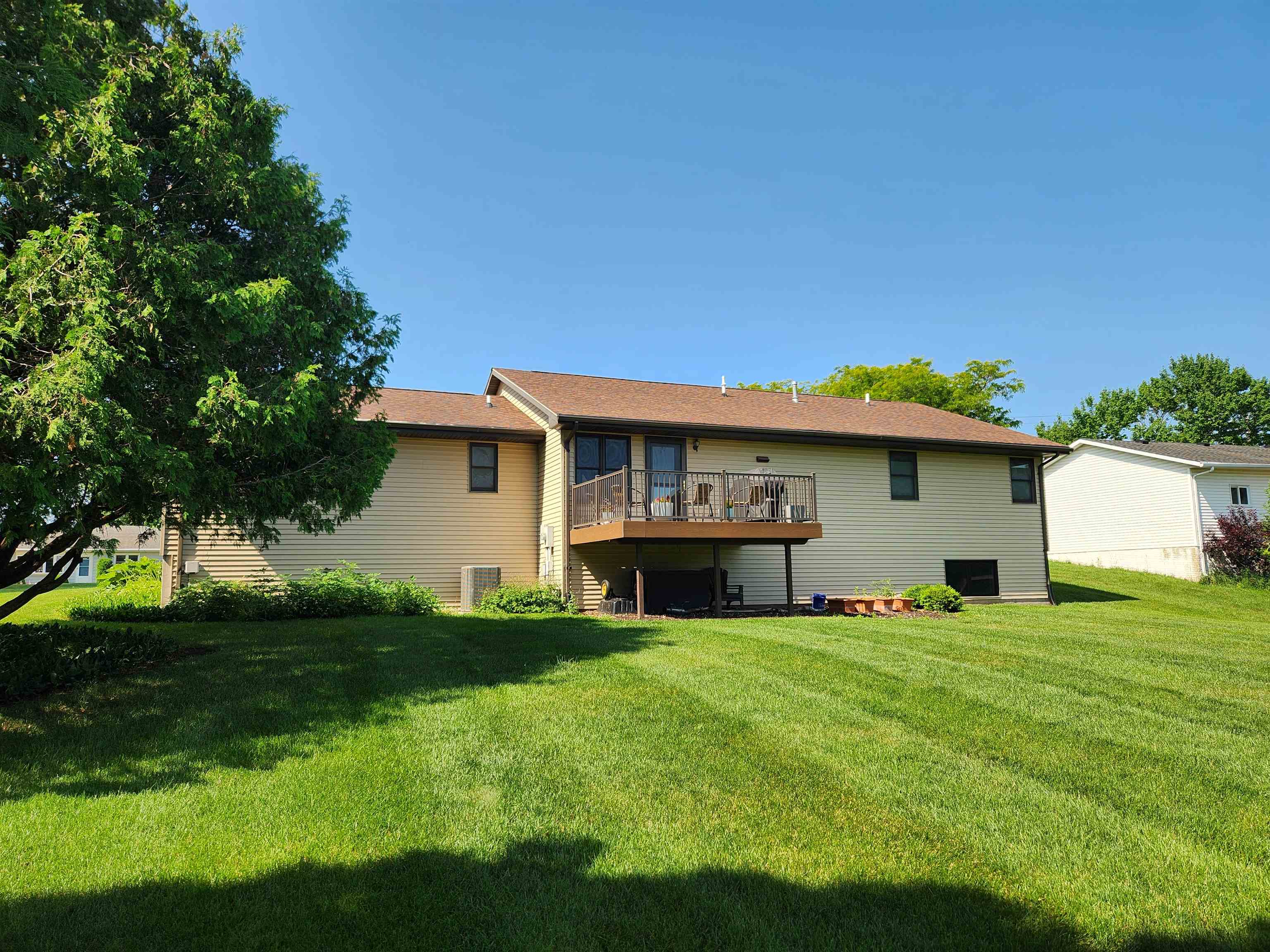2992 Hales Mill Road Dubuque, IA 52002 - Photo 24 of 26 Gallery Image 24