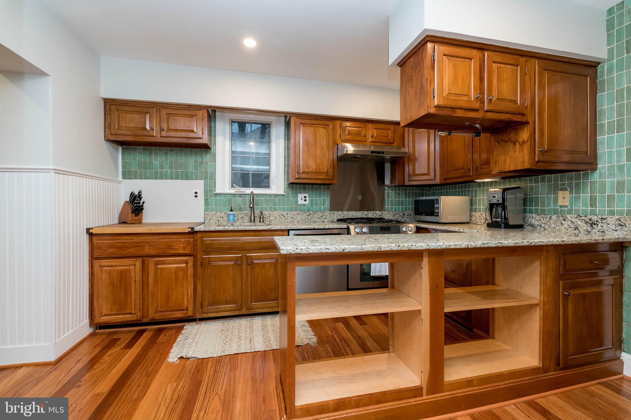 526 Overbrook Road Baltimore, MD 21212 - Photo 14 of 42 Kitchen with granite & SS appliances