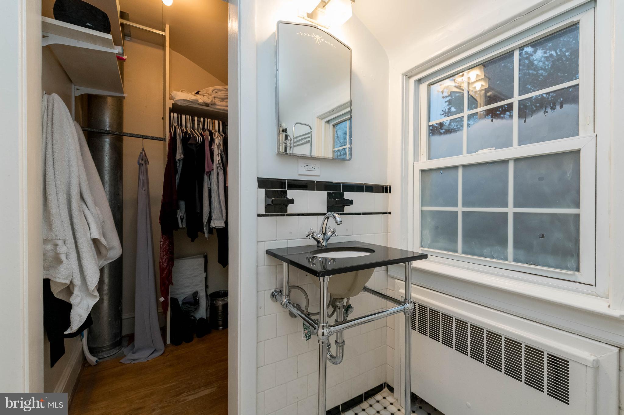 526 Overbrook Road Baltimore, MD 21212 - Photo 22 of 42 Master bath & walk in closet.