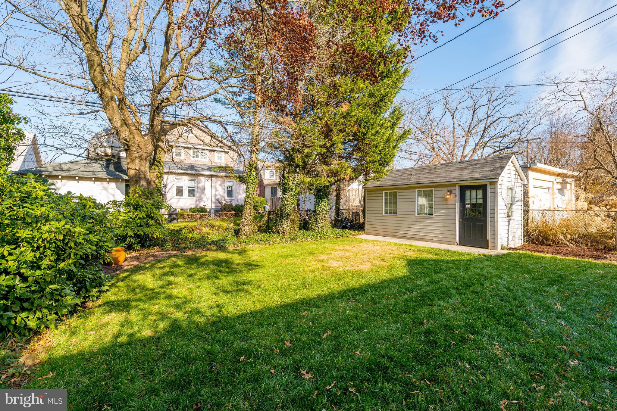 526 Overbrook Road Baltimore, MD 21212 - Photo 35 of 42 Large storage shed