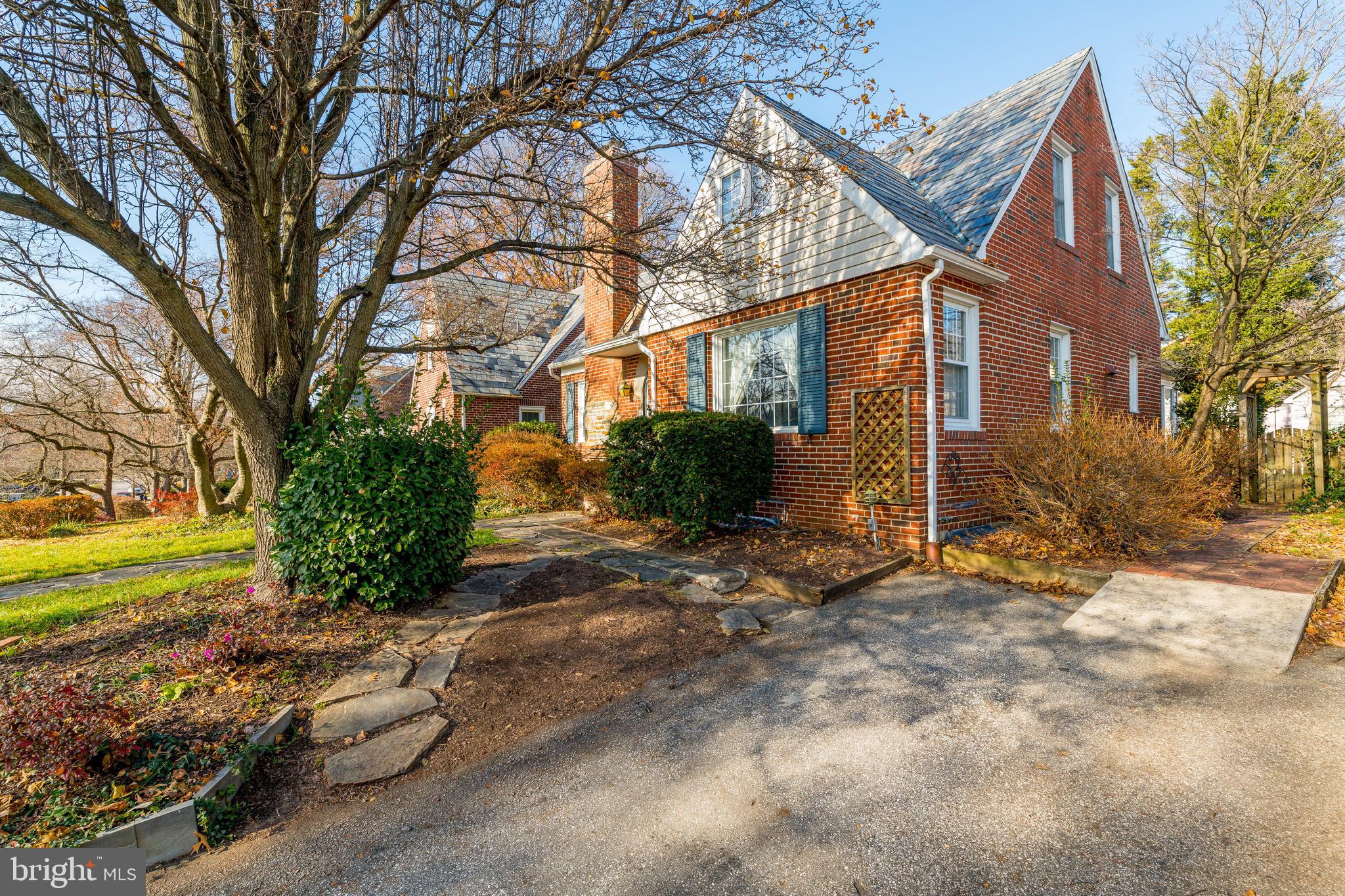 526 Overbrook Road Baltimore, MD 21212 - Photo 40 of 42 Driveway!