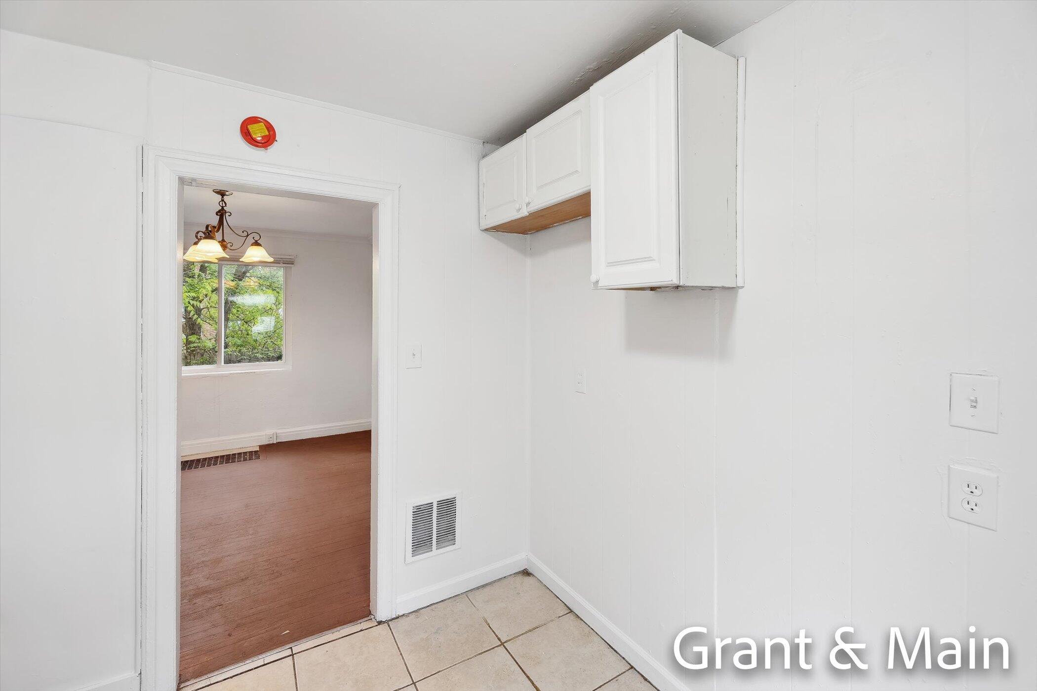 19250 Charest Street Detroit, MI 48234 - Photo 11 of 19 17-19250-Charest-St-Detroit-MI-48234-Win