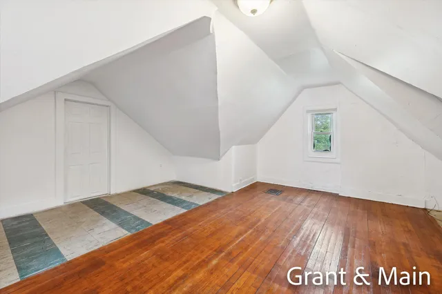 $99,900 | 19250 Charest Street, Detroit, MI 48234