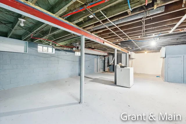 $99,900 | 19250 Charest Street, Detroit, MI 48234