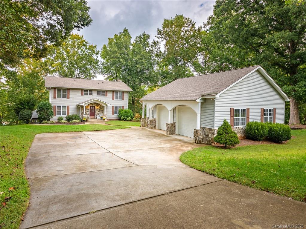 146 Roundstone Road Troutman, NC 28166 - Photo 5 of 40 Gallery Image 5