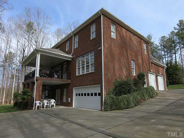5825 Greenevers Drive Raleigh, NC 27613 - Photo 3 of 5