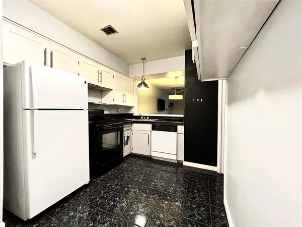 $1,350 | 7825 Rue St Cyr Street, Unit 53, Houston, TX 77074
