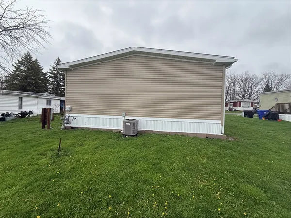 $75,000 | 109 East Canyon Drive, Hamburg, NY 14075