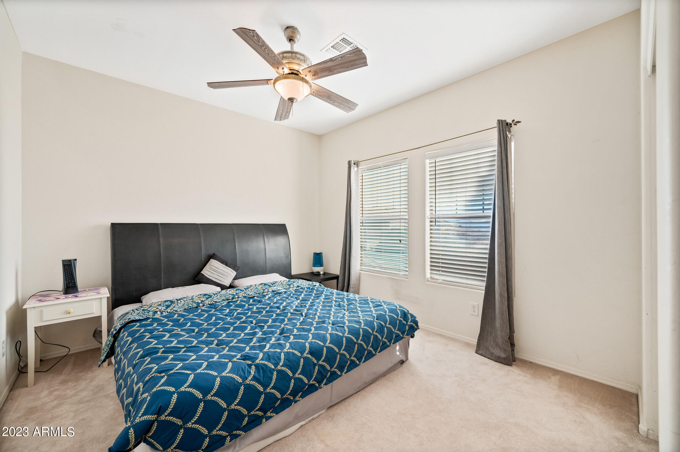 2424 West Eagle Feather Road Phoenix, AZ 85085 - Photo 29 of 37 ocupix-2424WEFR-43
