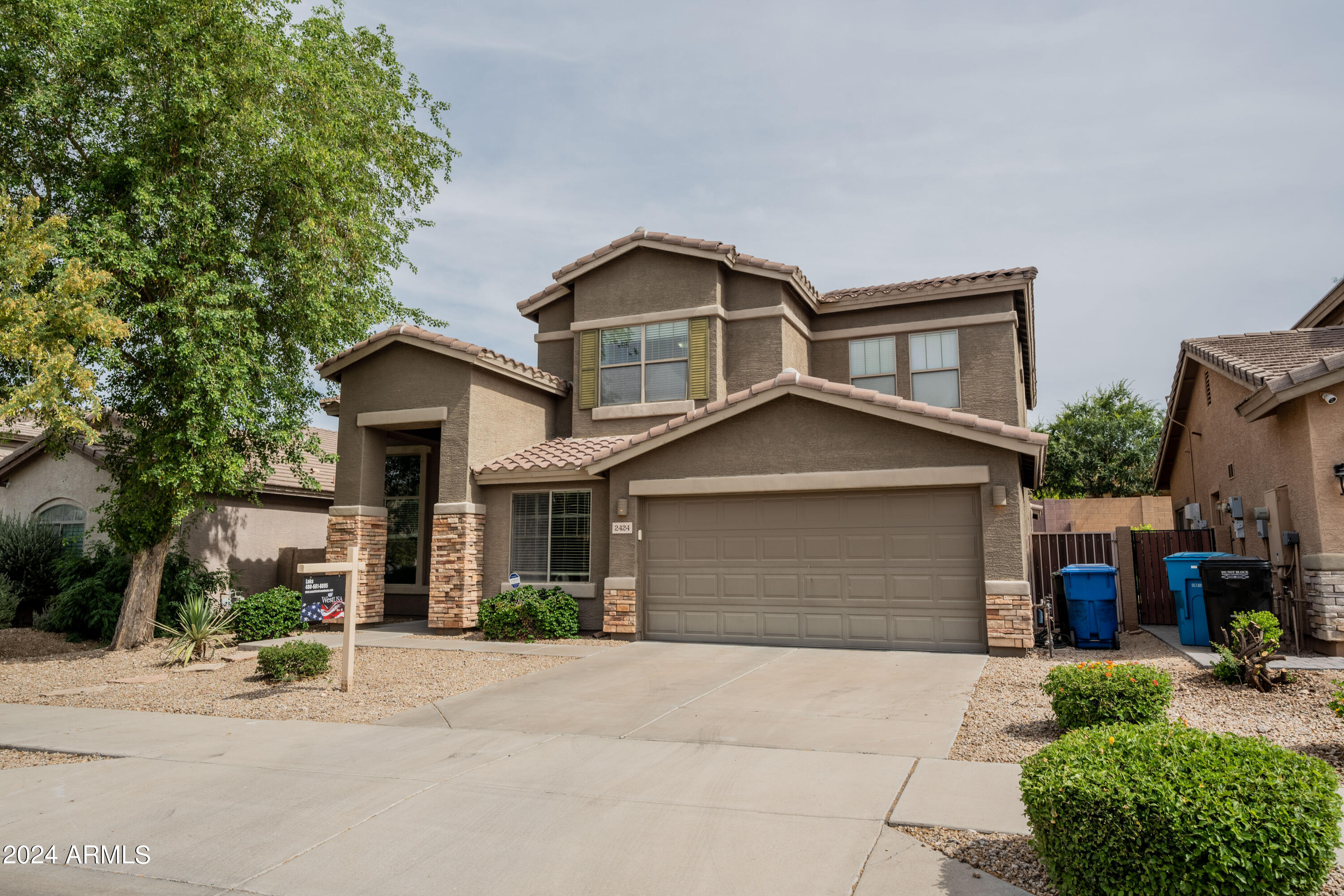 2424 West Eagle Feather Road Phoenix, AZ 85085 - Photo 34 of 37 2424 W Feather Rd-36