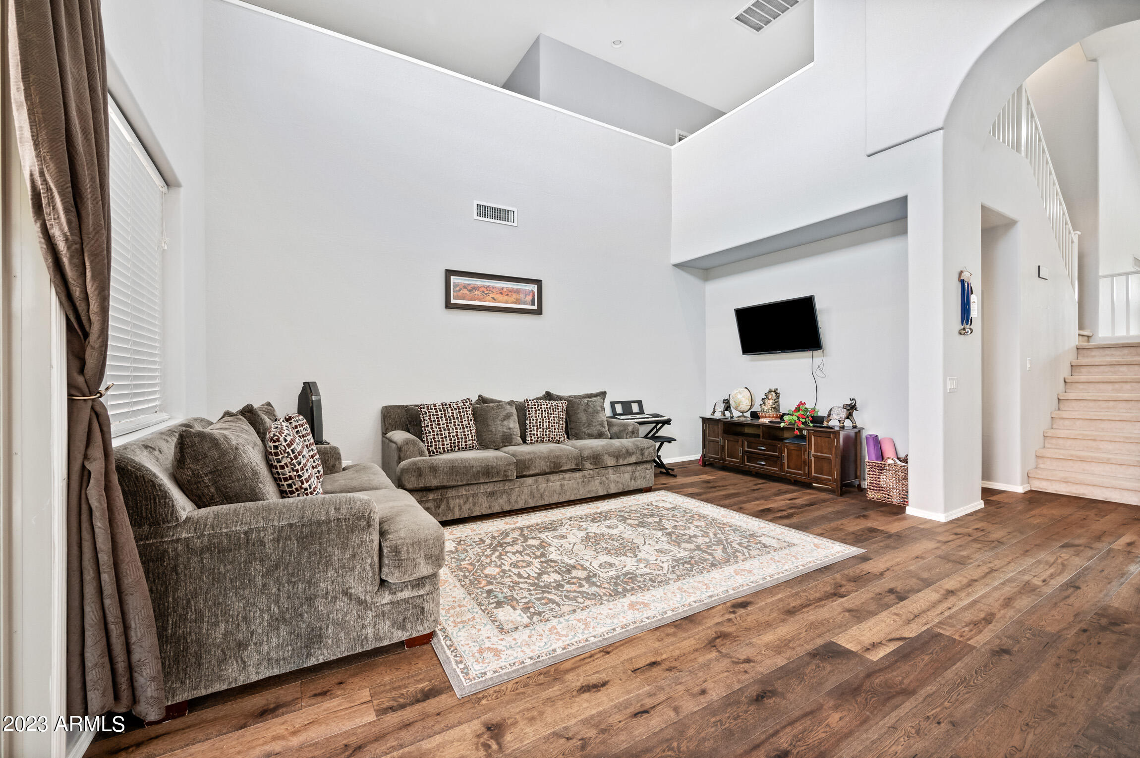 2424 West Eagle Feather Road Phoenix, AZ 85085 - Photo 6 of 37 ocupix-2424WEFR-13