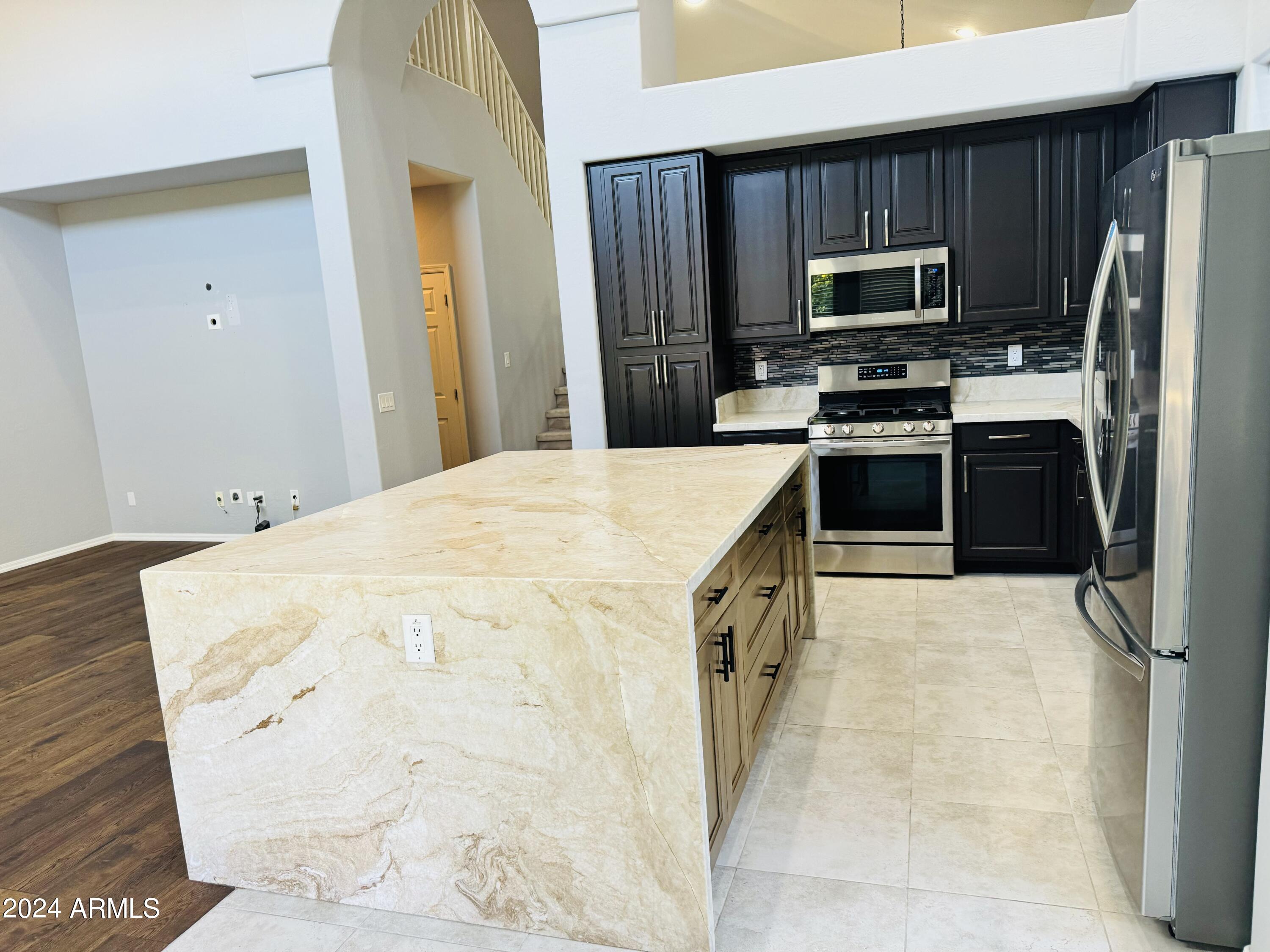 2424 West Eagle Feather Road Phoenix, AZ 85085 - Photo 10 of 37 IMG_E2077