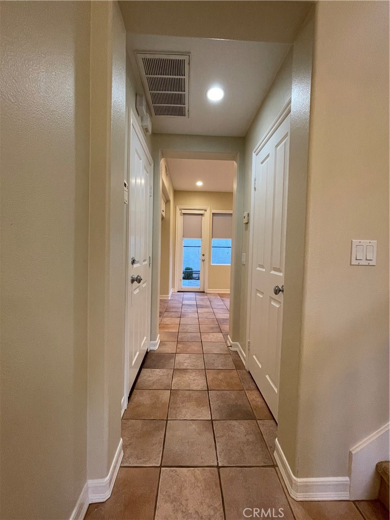 20 Arborside Irvine, CA 92603 - Photo 10 of 36 a view of a hallway