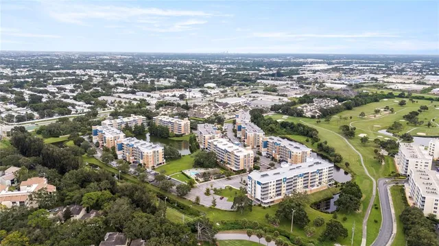 $265,000 | 960 Starkey Road, Unit 5202, Largo, FL 33771