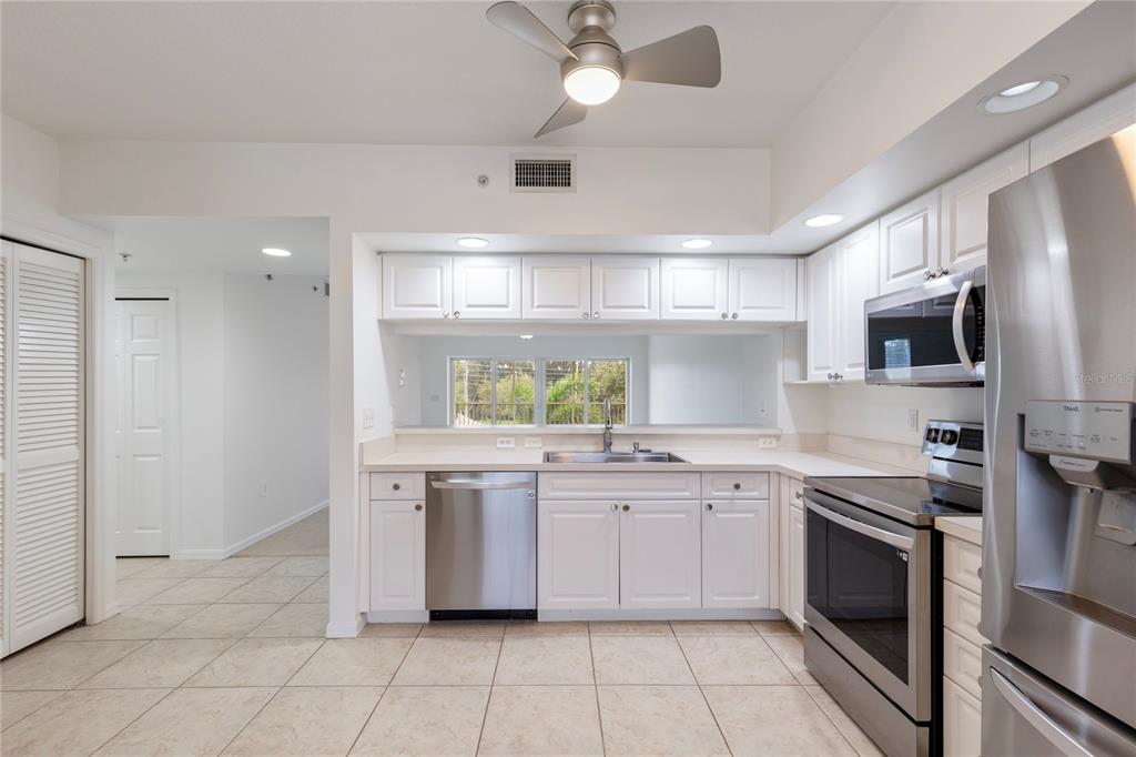 960 Starkey Road, Unit 5202 Largo, FL 33771 - Photo 9 of 53