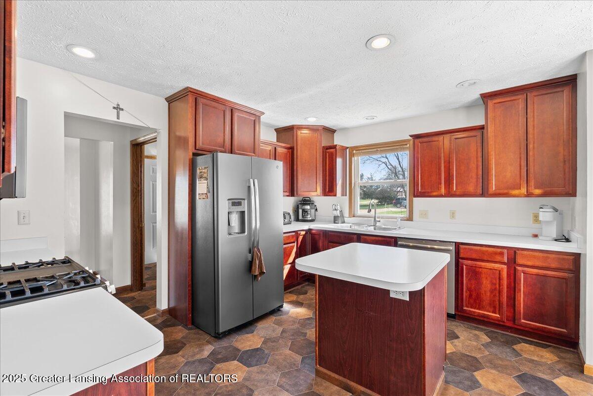 7700 East Walker Road Ovid, MI 48866 - Photo 9 of 48 15-Media Jett - 11