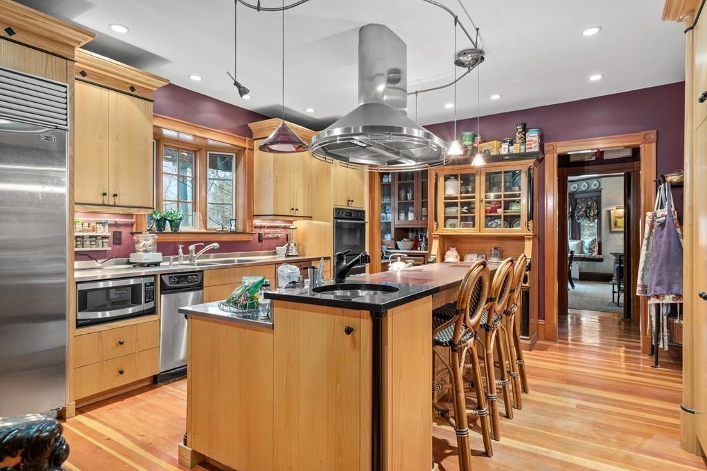 112 Abbott Road Wellesley, MA 02481 - Photo 12 of 27 Gallery Image 12