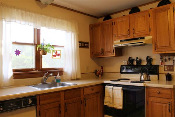 219 Barton Road Greenfield, MA 01301 - Photo 4 of 30 Gallery Image 4