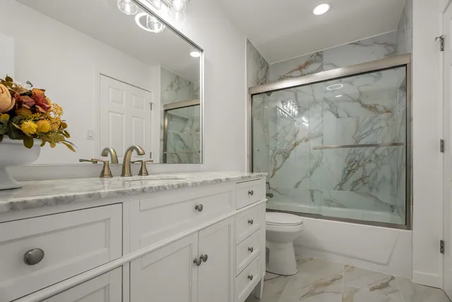 $399,900 | 220 North Ashbury Avenue, Bolingbrook, IL 60440