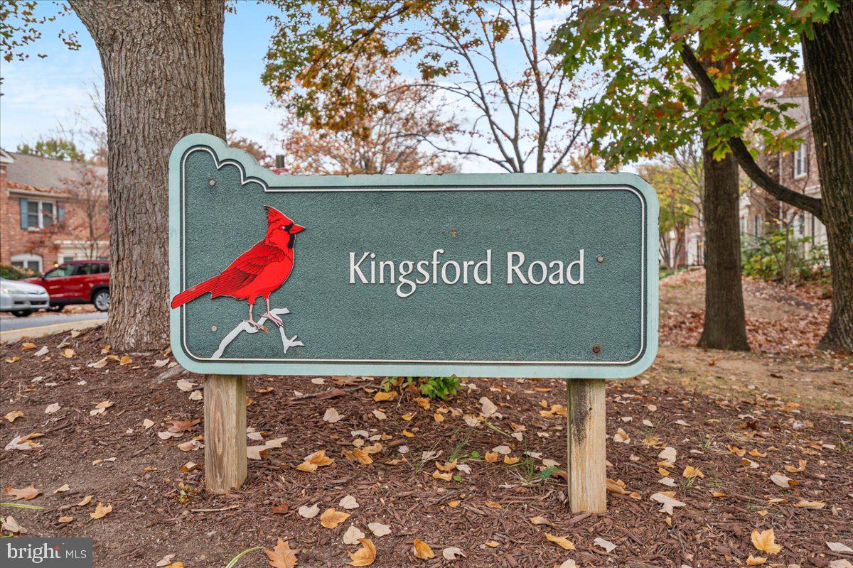 5905 Kingsford Road, Unit 384 Springfield, VA 22152 - Photo 17 of 18 Community Entrance