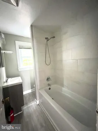 $1,750 | 300-302 Washington Street, Unit 300B, Delanco, NJ 08075