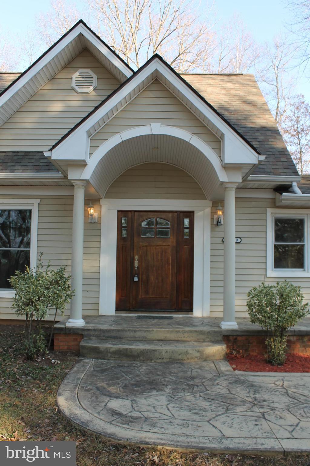 10529 Rixeyville Road Culpeper, VA 22701 - Photo 4 of 28 Lovely Entryway You'll Fall In Love