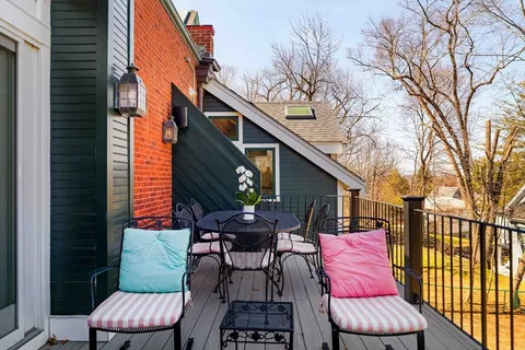 $2,000,000 | 103 Bellevue Street, Unit 4, Newton, MA 02458