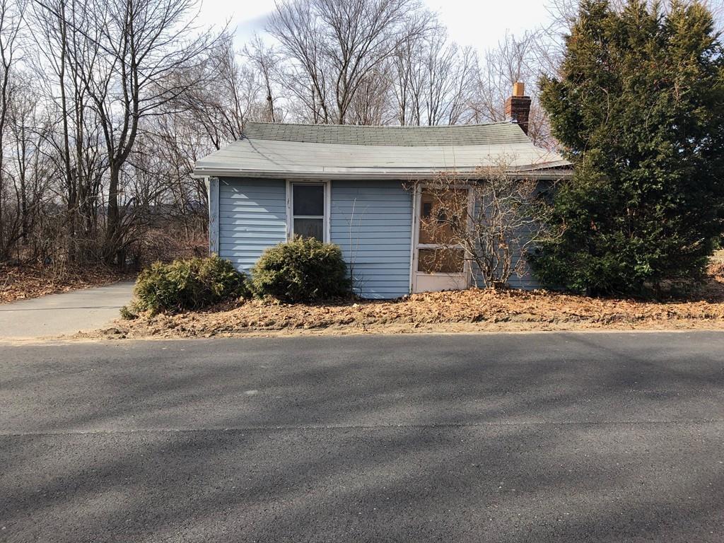 410 Hollis Road Lunenburg, MA 01462 - Photo 2 of 10 Gallery Image 2