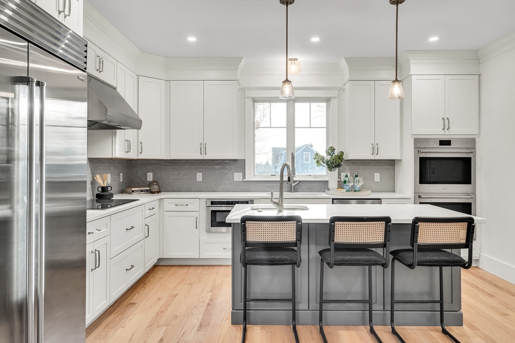 19 Deering Avenue Lexington, MA 02421 - Photo 6 of 42