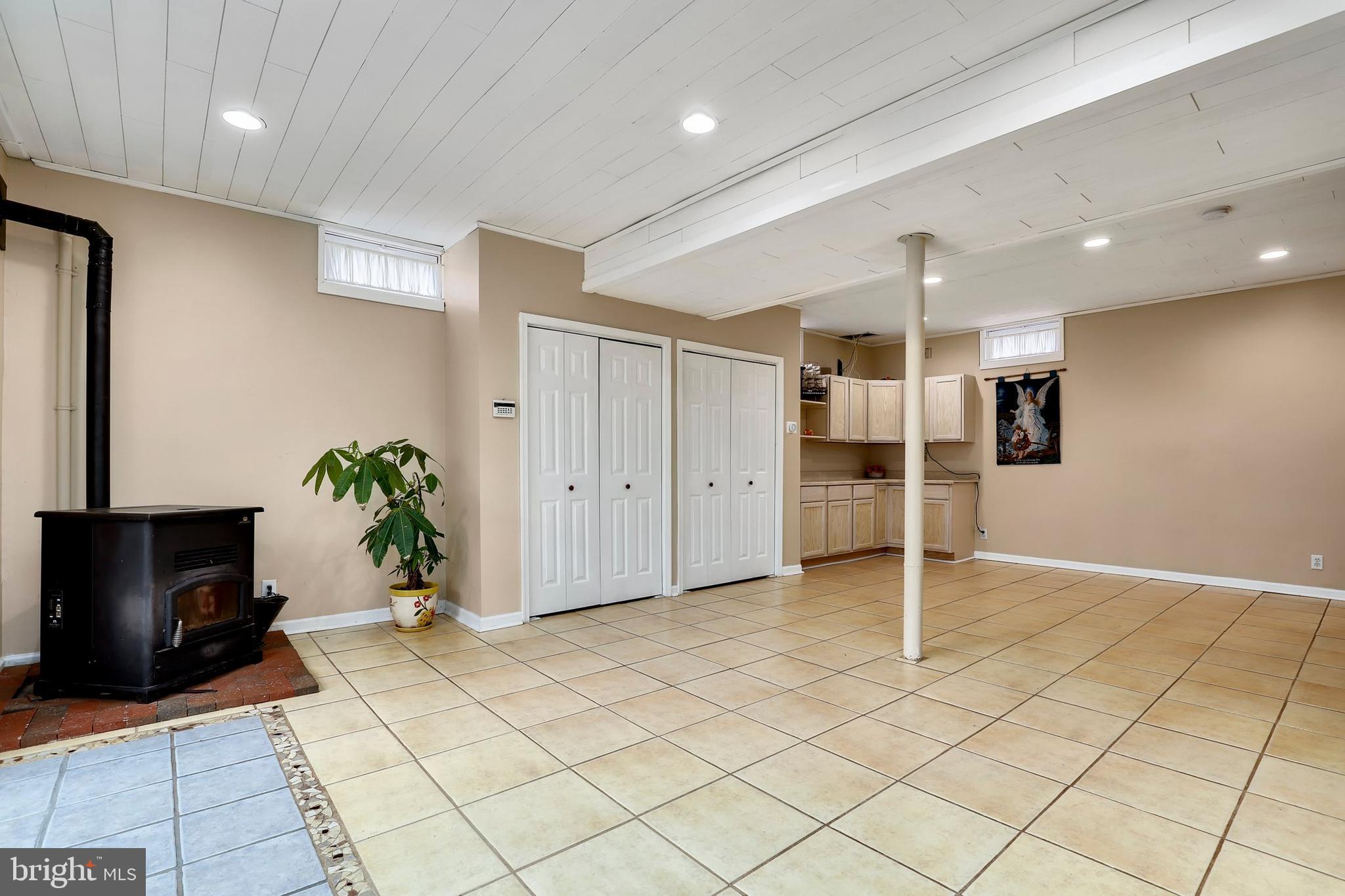 11325 Beach Road White Marsh, MD 21162 - Photo 37 of 72 Gallery Image 37