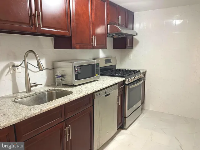 $1,950,000 | 239-301 Old Gulph Road, Wynnewood, PA 19096