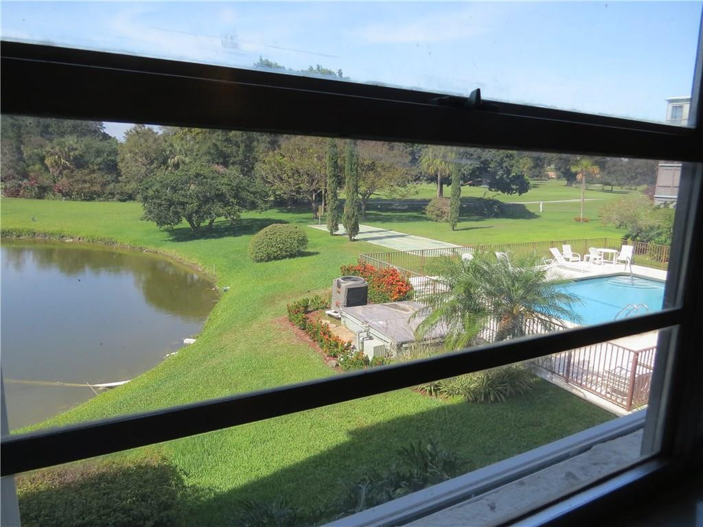 8951 North New River Canal Road, Unit 2D Plantation, FL 33324 - Photo 21 of 35 Photo 21