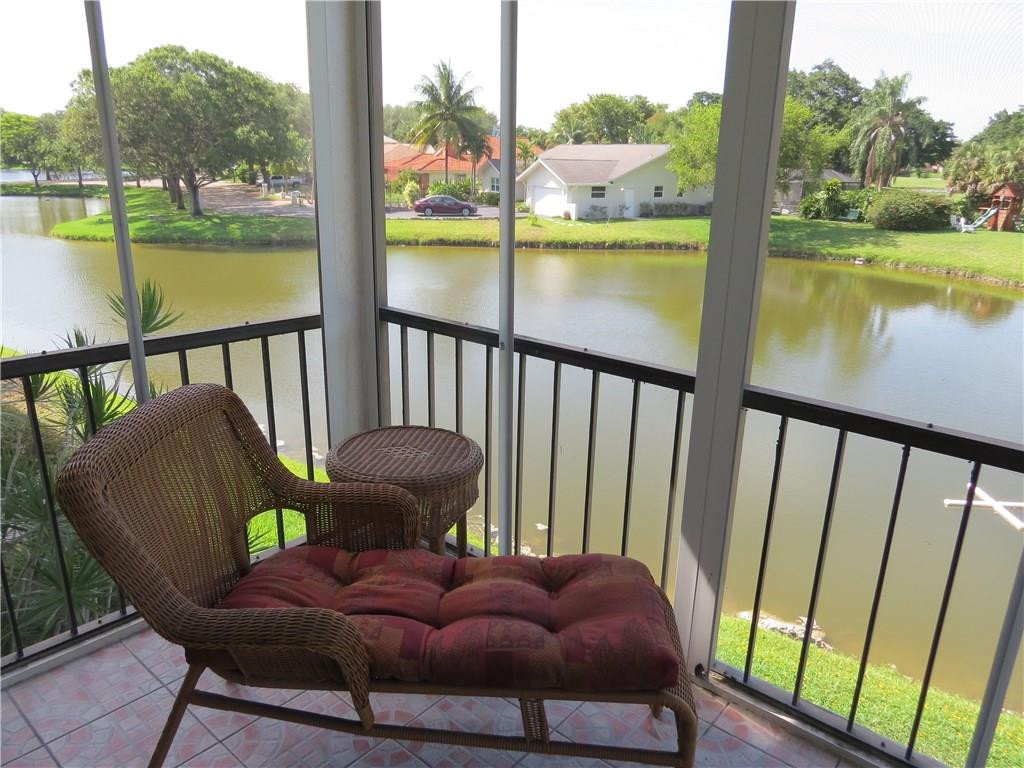 8951 North New River Canal Road, Unit 2D Plantation, FL 33324 - Photo 3 of 35 Photo 3