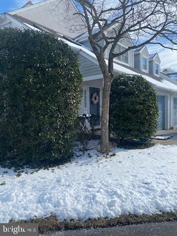 43 Hunters Run Newtown Square, PA 19073 - Photo 4 of 37 a view of a house with a yard