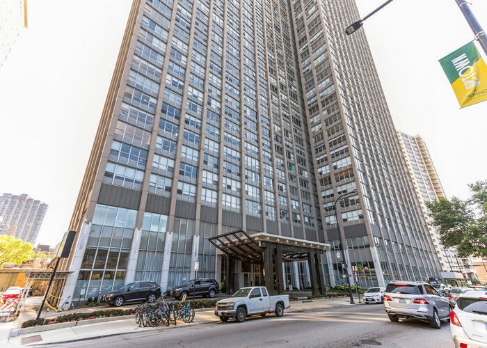 655 West Irving Park Road, Unit 5007 Chicago, IL 60613 - Photo 2 of 26 Gallery Image 2