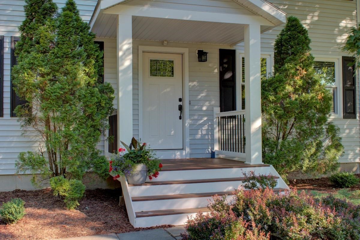 494 North Harbor Road Colchester, VT 05446 - Photo 4 of 40 Gallery Image 4