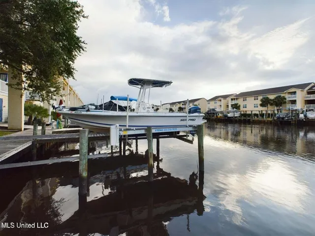 $209,000 | 2421 Beachview Drive, Unit B1, Ocean Springs, MS 39564