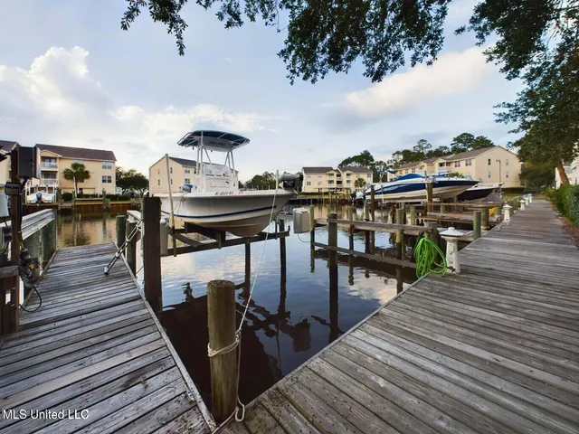 $209,000 | 2421 Beachview Drive, Unit B1, Ocean Springs, MS 39564