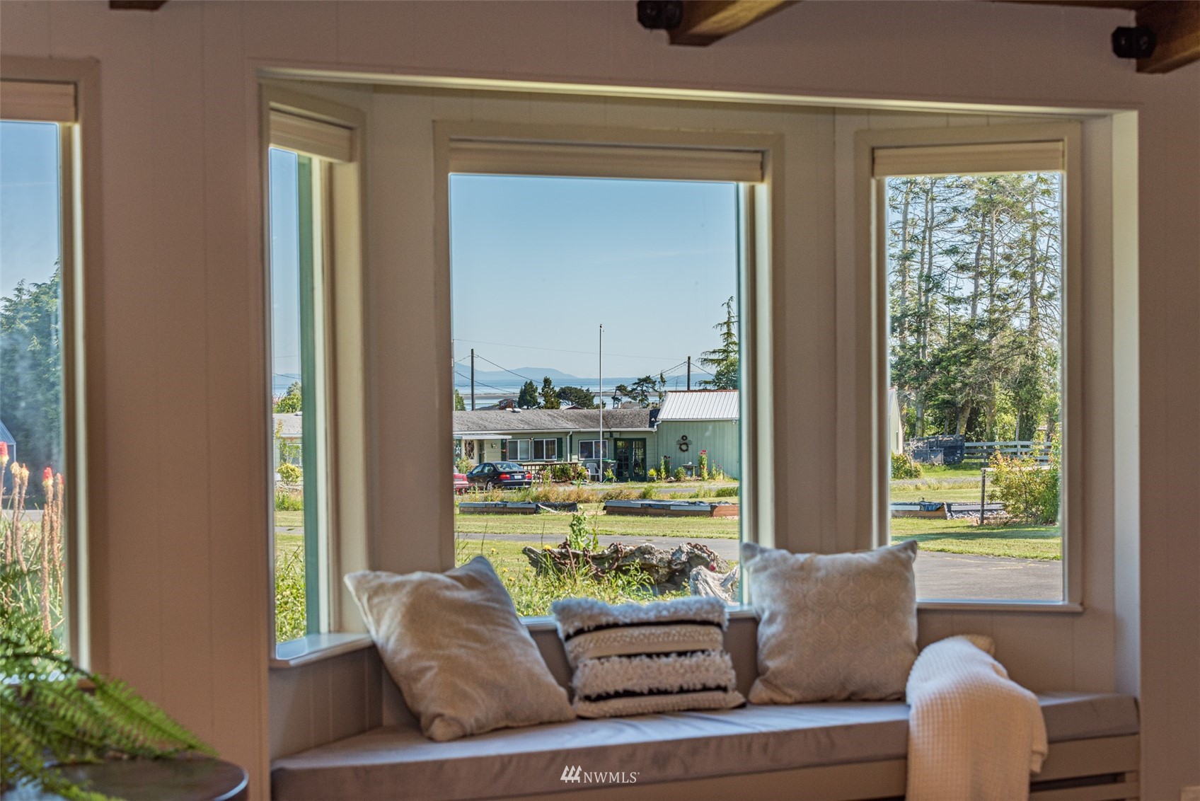 22 Libby Street Sequim, WA 98382 - Photo 18 of 40 a living room with furniture and a window