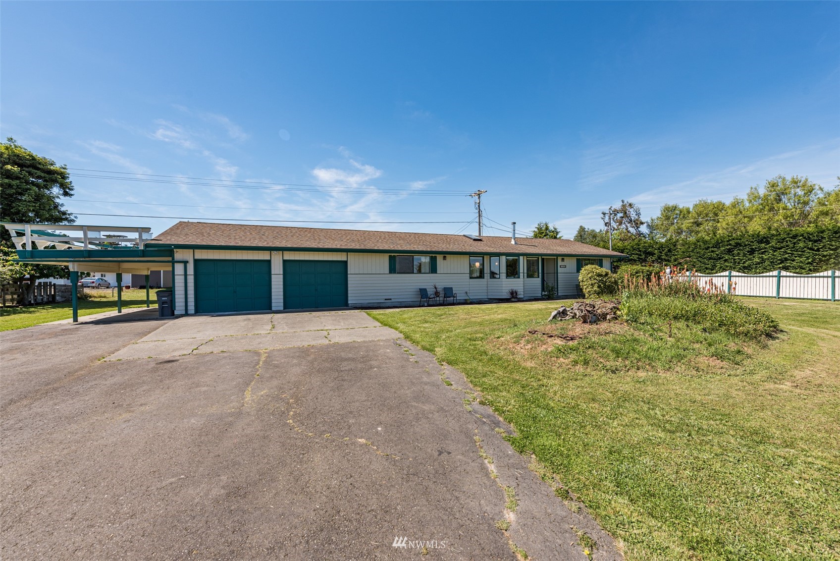 22 Libby Street Sequim, WA 98382 - Photo 8 of 40 a front view of a house with a yard