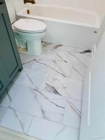 $328,998 | 7929 Twin Lake Drive, Milton, FL 32583