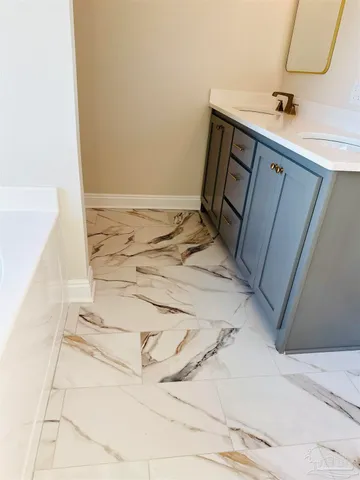 $328,998 | 7929 Twin Lake Drive, Milton, FL 32583