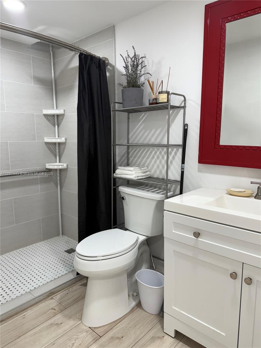 8101 Southwest 94th Court, Unit 1 Miami, FL 33173 - Photo 5 of 8