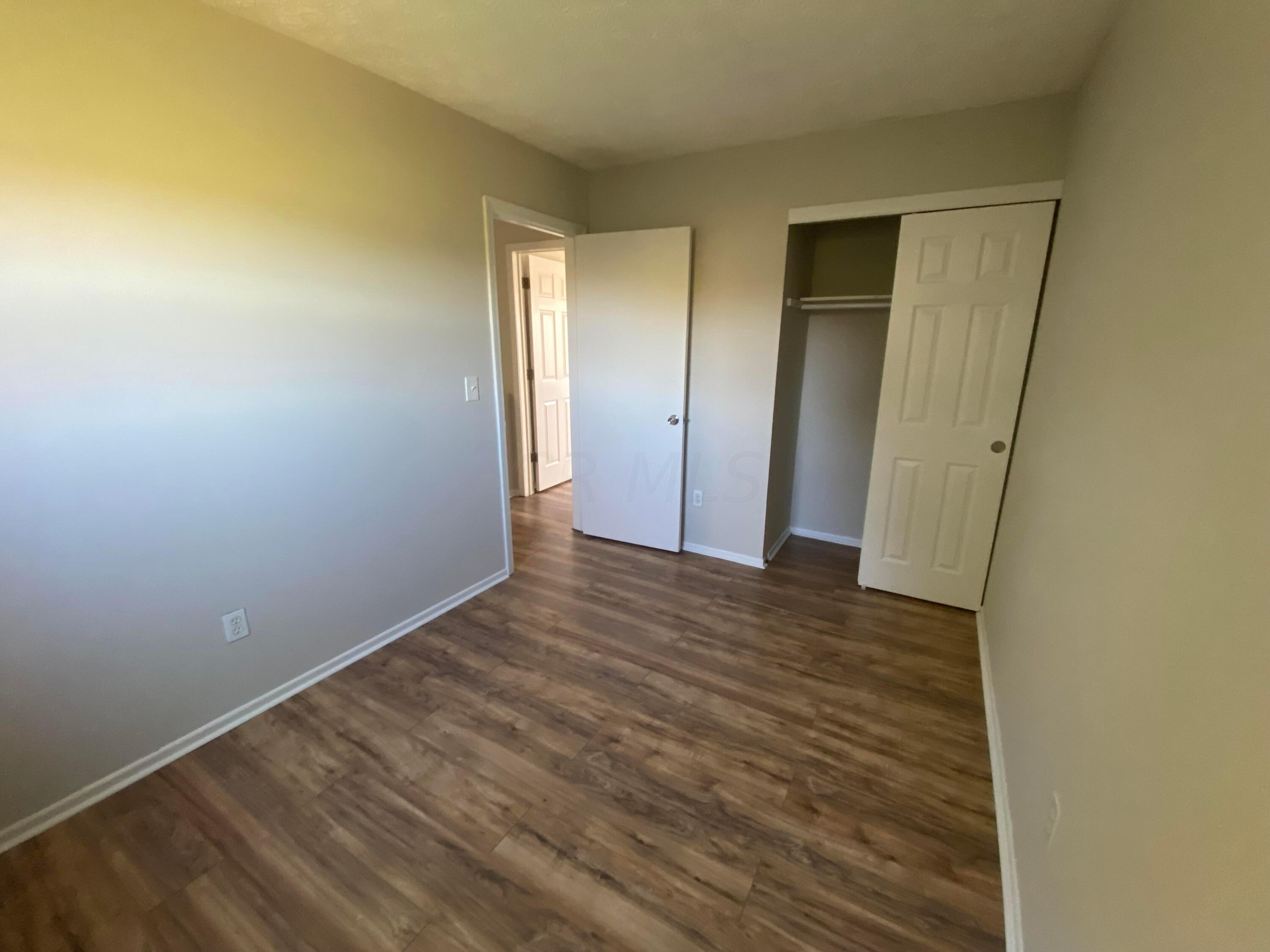2878 Whitlow Road Columbus, OH 43232 - Photo 12 of 17 12
