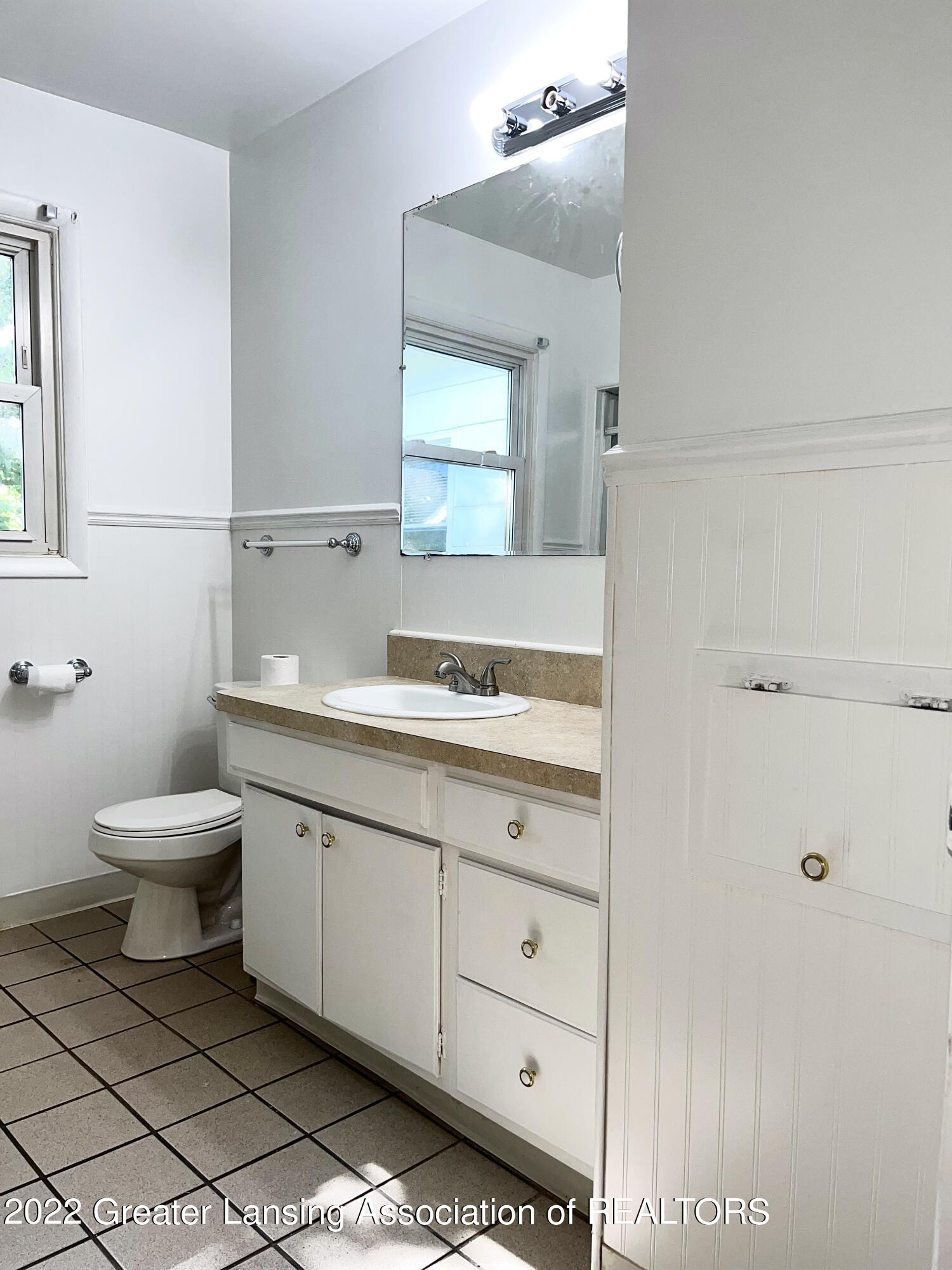 1563 Okemos Road Mason, MI 48854 - Photo 11 of 26 IMG_8436