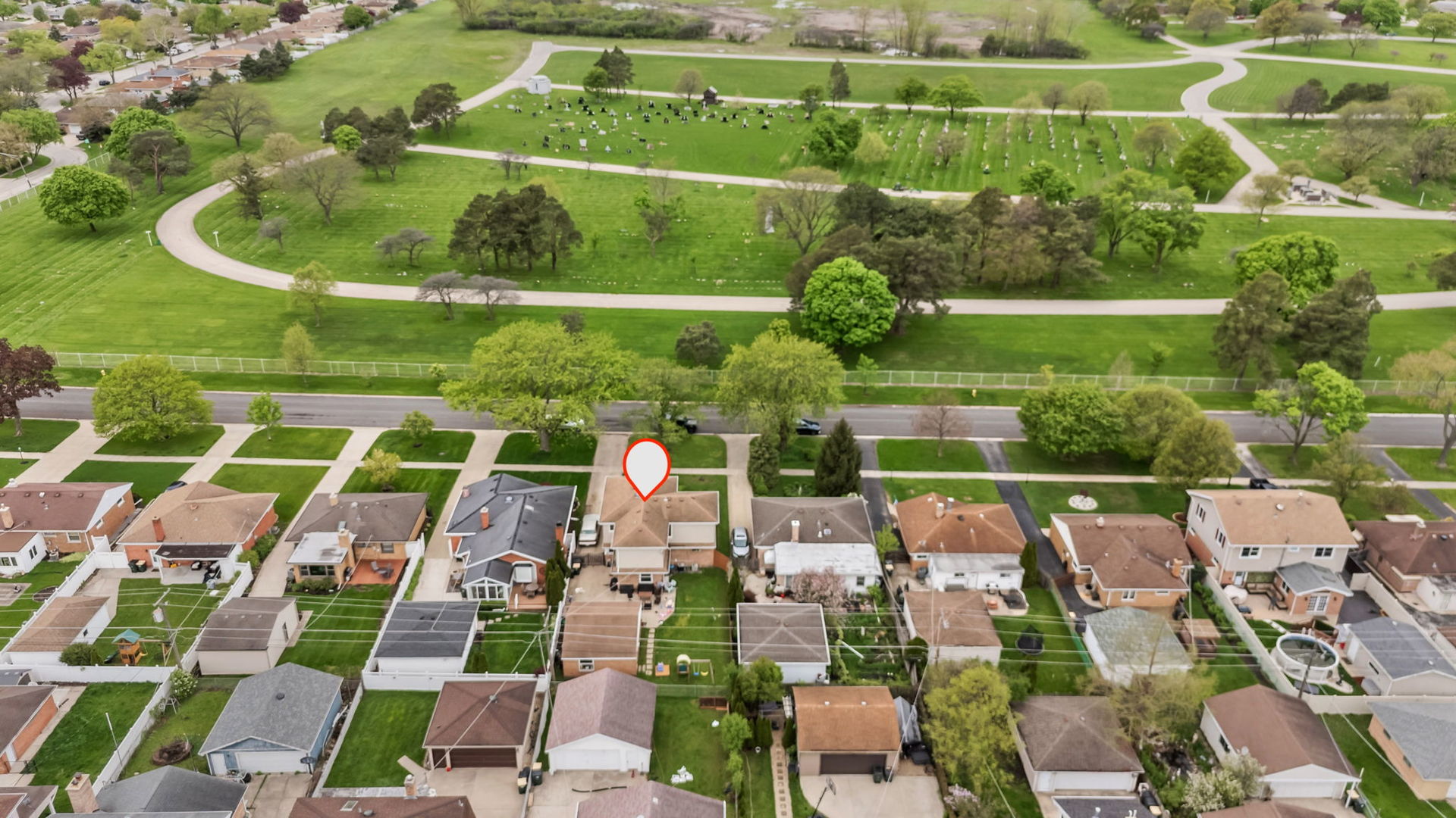 8243 Washington Street Niles, IL 60714 - Photo 28 of 30 an aerial view of tennis court
