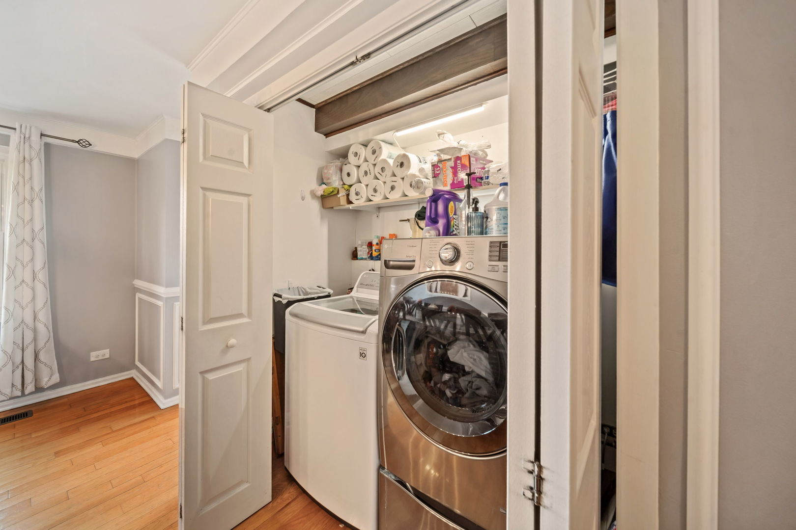8243 Washington Street Niles, IL 60714 - Photo 8 of 30 a utility room with dryer and washer